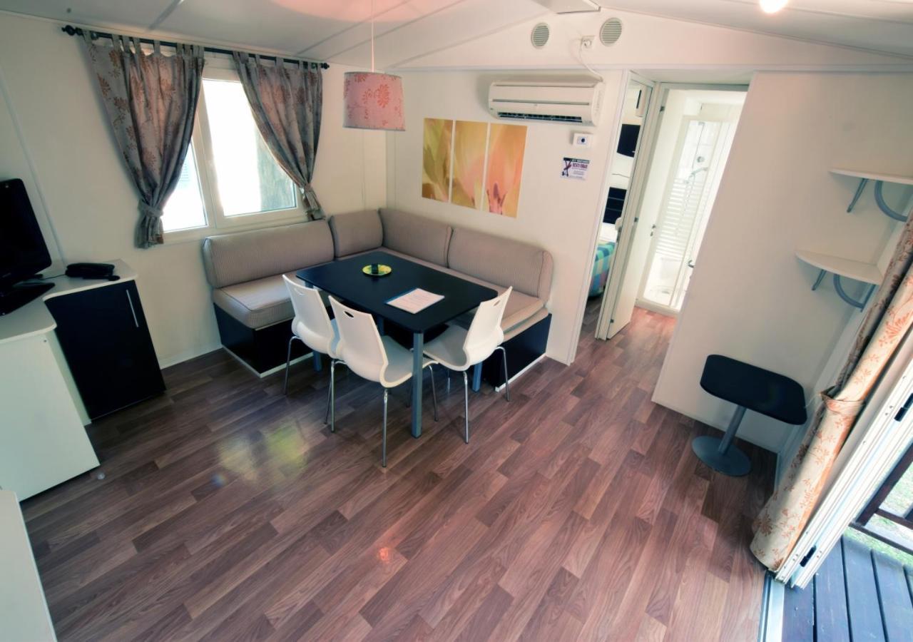 Villa Al Mare Camping - 4 Stelle คาวัลลิโน-เตรปอร์ติ ภายนอก รูปภาพ