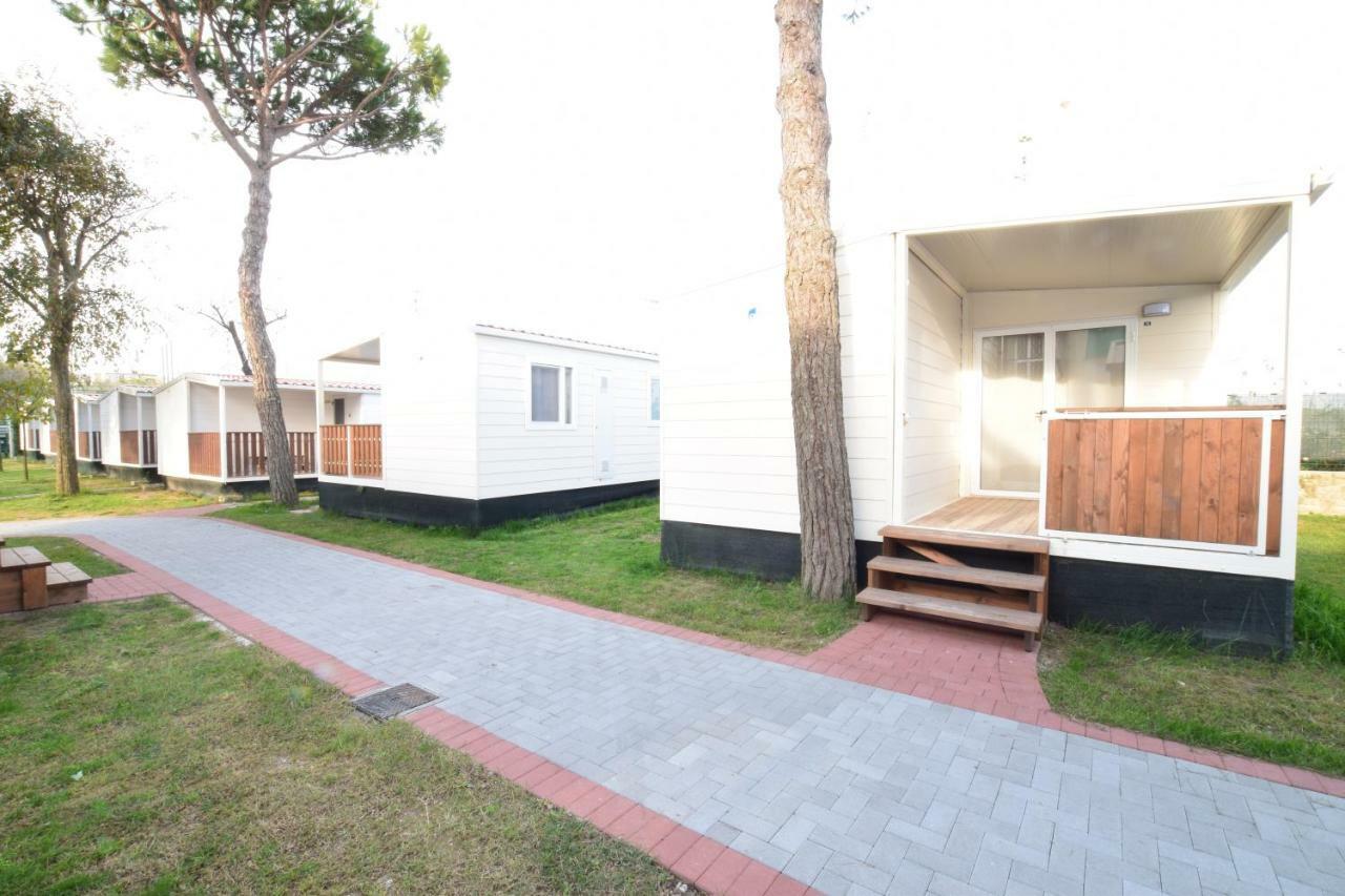 Villa Al Mare Camping - 4 Stelle คาวัลลิโน-เตรปอร์ติ ภายนอก รูปภาพ