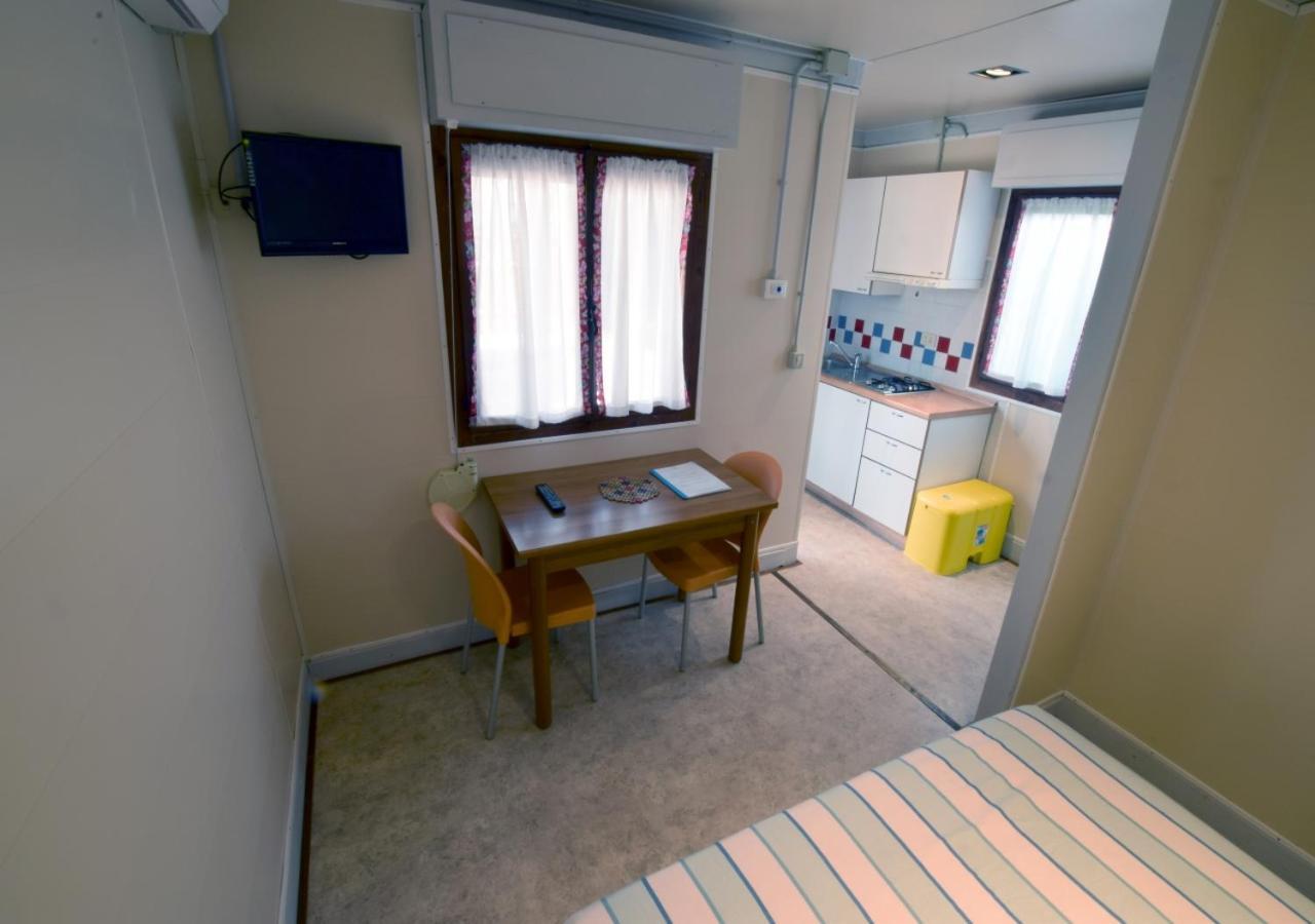 Villa Al Mare Camping - 4 Stelle คาวัลลิโน-เตรปอร์ติ ภายนอก รูปภาพ